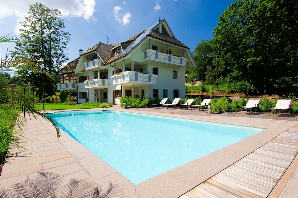 Villa Anina — 4-Star Luxury Hotel in Soprabolzano, Italy