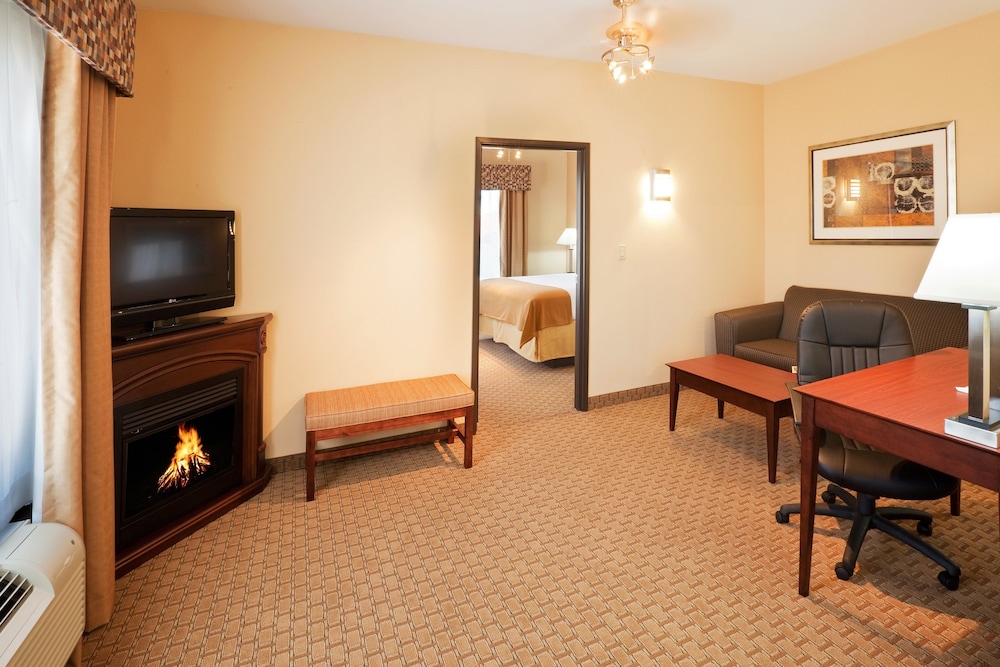 Holiday Inn Express Hotel & Suites GUYMON by IHG - photo 7
