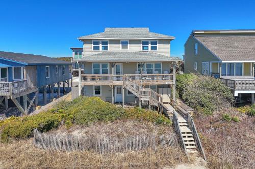 Yorkshire by Oak Island Accommodations - photo 47