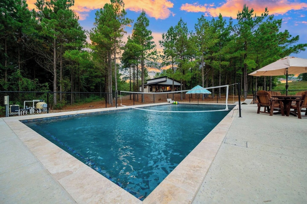 The Pickleball Pines in Broken Bow, United States