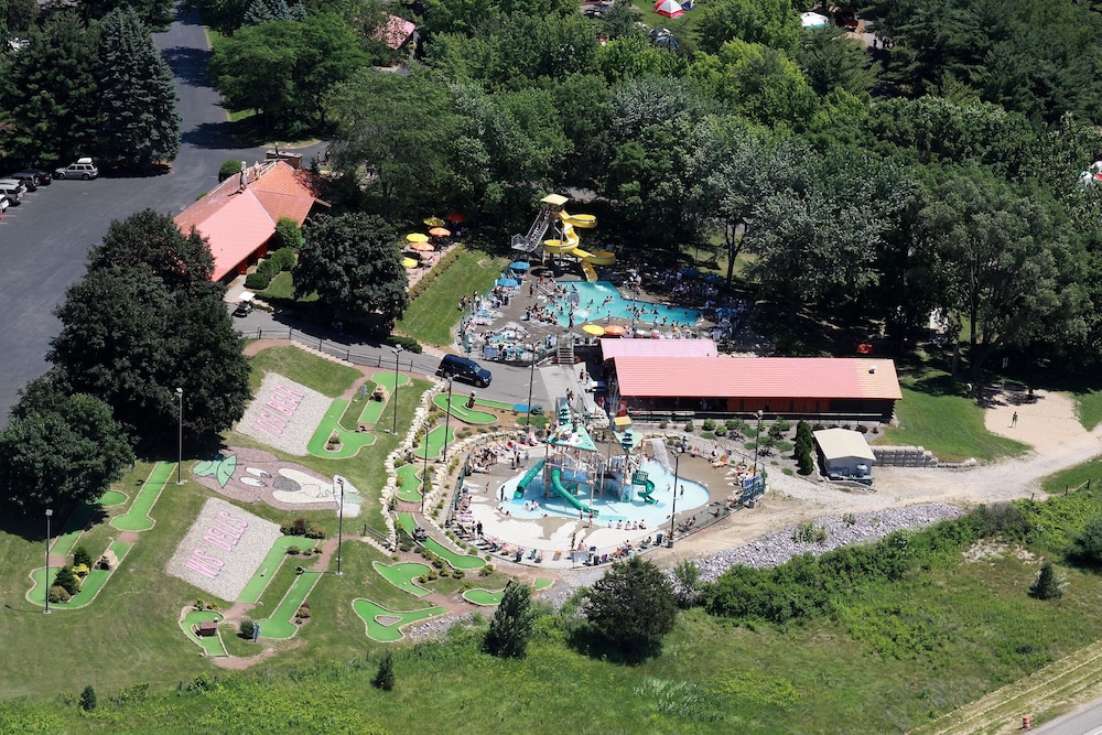 Yogi Bear's Jellystone Park Camp Resort Wisconsin Dells - photo 105