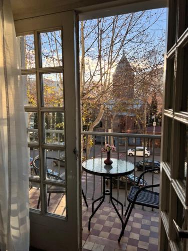 Vintage Apartment