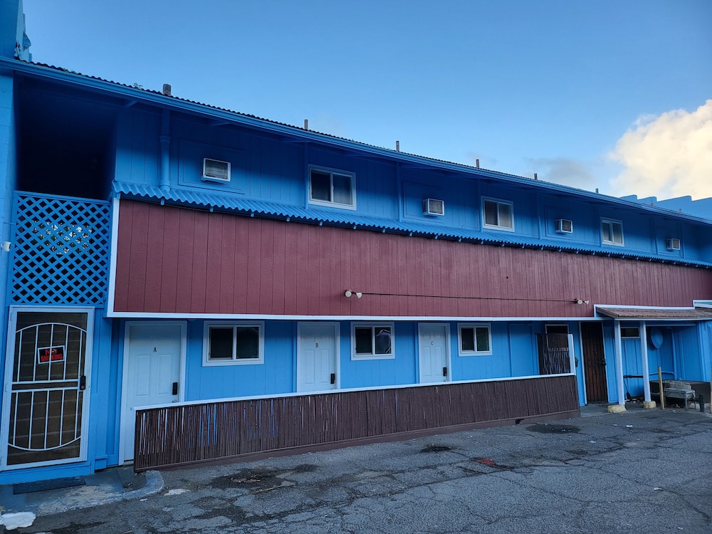 Hotel image of Central Maui Hostel