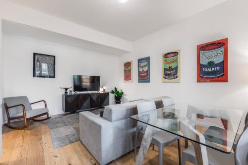 Sempione Apt Citylife 4 Posti Letto — 4-Star Luxury Hotel in Milan, Italy