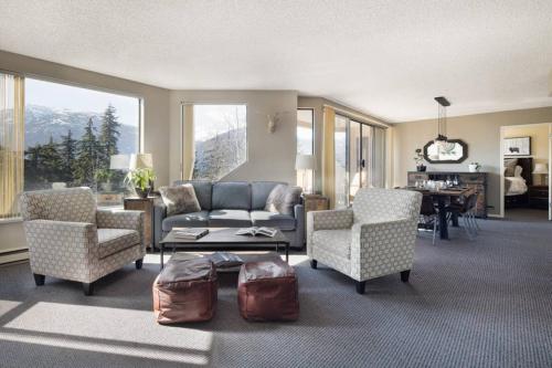 Mountain View Penthouse 2BR Oasis at the Marquise in Whistler — 4-Star Luxury Hotel in Whistler, Canada