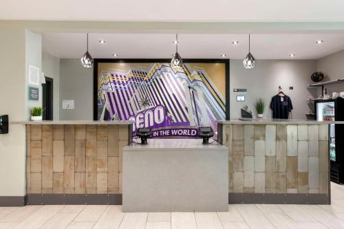 Days Inn by Wyndham Reno South - photo 30