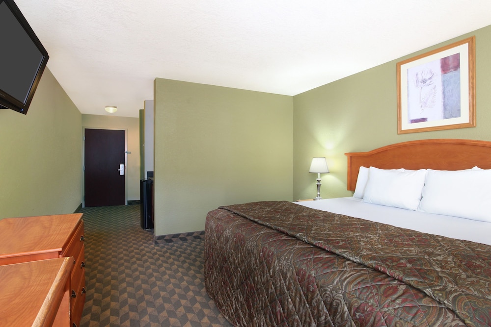 Days Inn by Wyndham Darien - photo 6