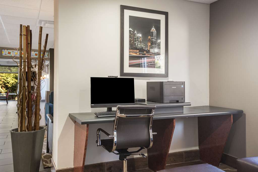 Comfort Suites Forsyth near I 75 - photo 33