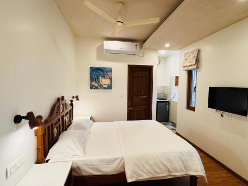 Royal Suite 27 — 4-Star Luxury Hotel in New Delhi, India