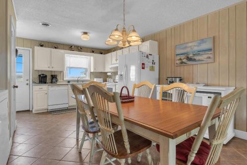 Shorebird by Oak Island Accommodations - photo 43