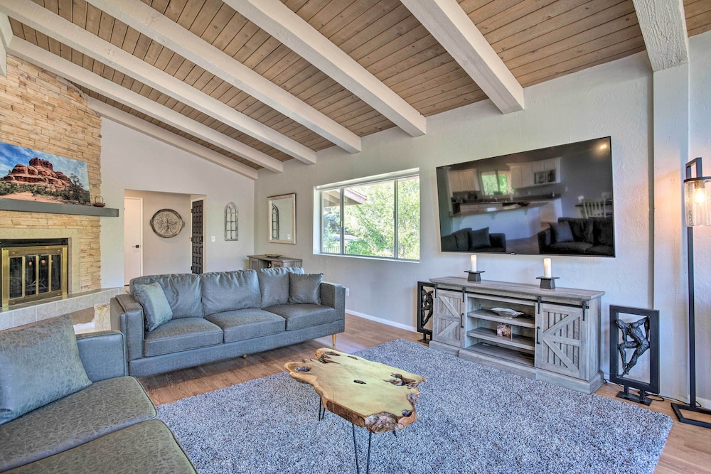 Swim Spa & Private Tavern: Sedona Hideaway - photo 5