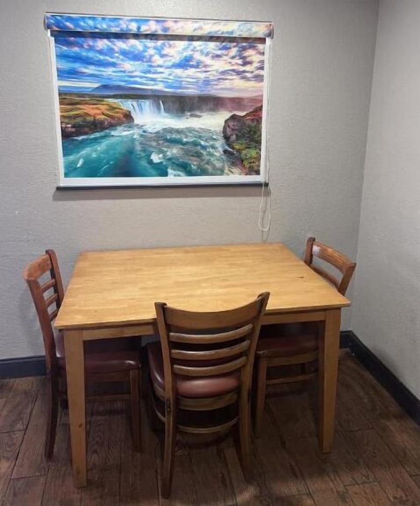 Anchorage Inn Lakeport - photo 11