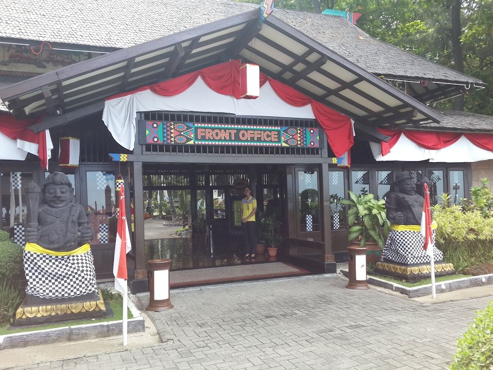 Pulau Ayer Resort & Cottages — 4-Star Luxury Hotel in Jakarta, Indonesia