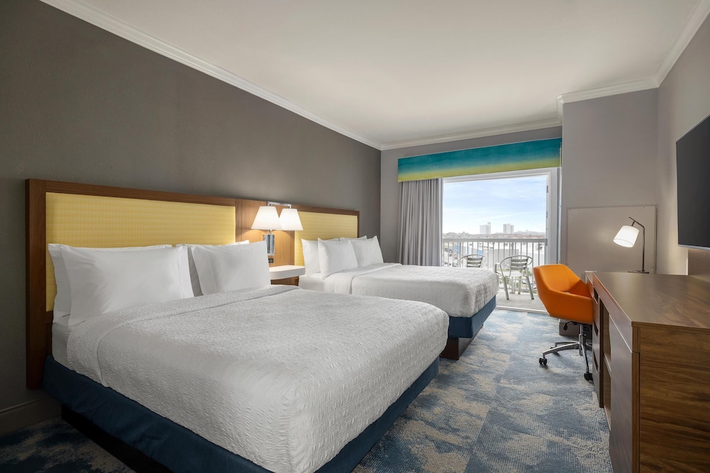 Hampton Inn & Suites Galveston - photo 19