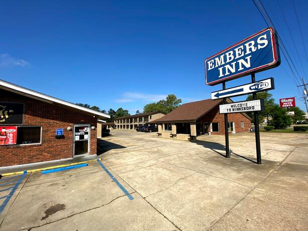 Embers Inn - photo 7