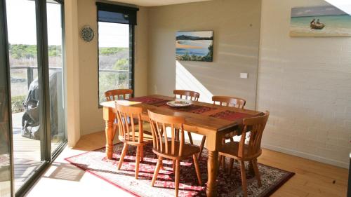 Moorhead Cove Beach Unit With pool Bermagui — Bermagui — photo 4