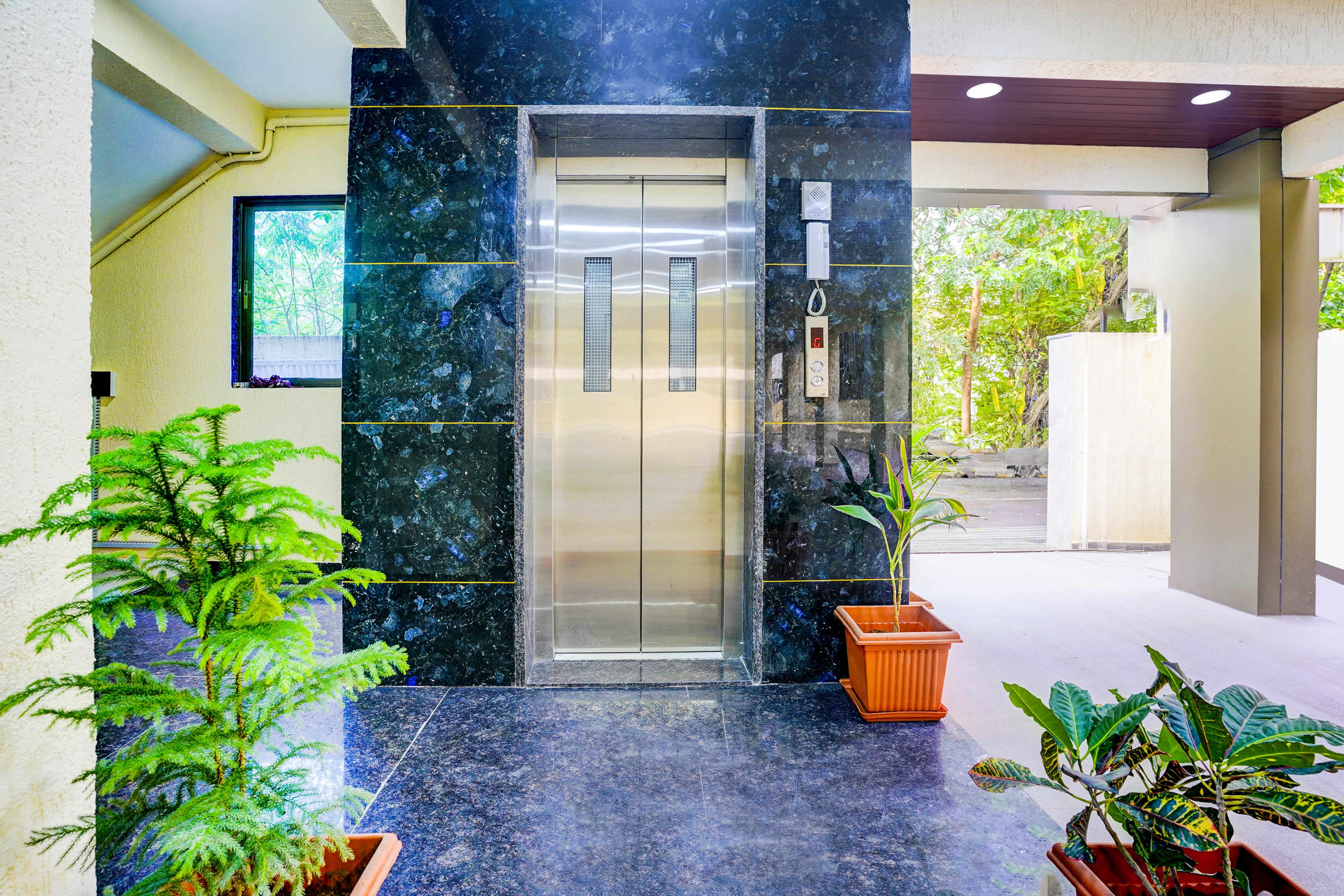 Super Collection O Kalamboli New Panvel Formerly Golden Paradise — 4-Star Luxury Hotel in Mumbai, India