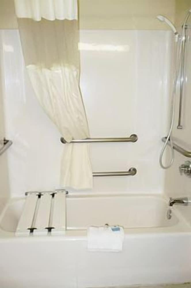 Motel 6 Dawsonville GA North GA Premium Outlets - photo 26