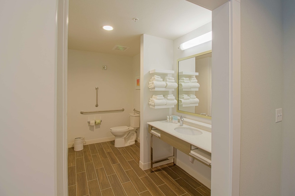 Hampton Inn Crestview South I 10 - photo 21