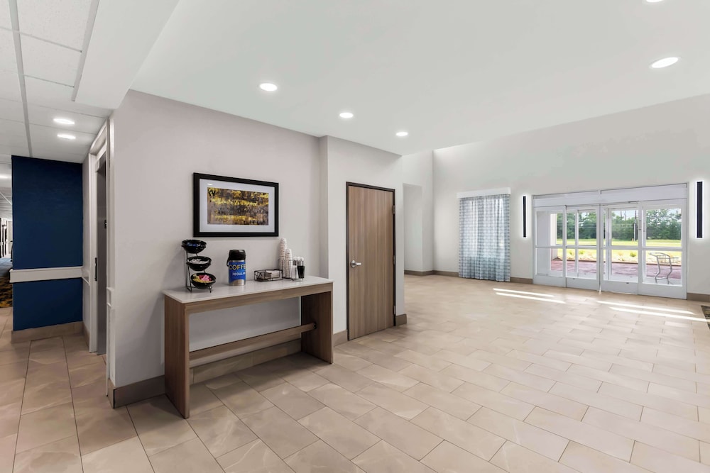 Quality Inn & Suites La Porte - photo 28