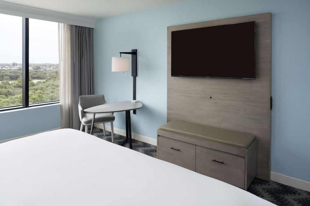 Hilton Cocoa Beach Oceanfront - photo 6