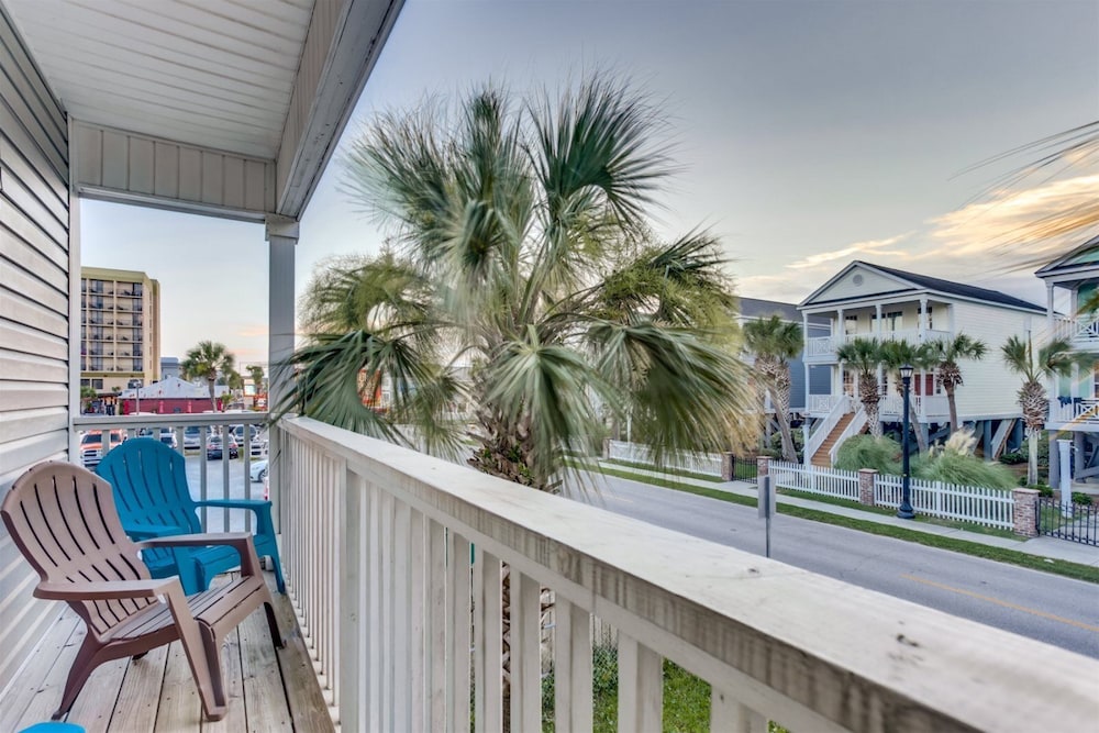 An Amazing Surfside Beach Escape - photo 35