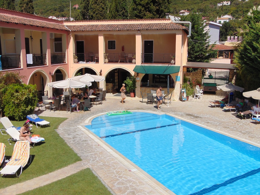 Annaliza Aparthotel - last minute hotel in Corfu