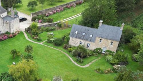 Gites Du Manoir de Savigny — 4-Star Luxury Hotel in Valognes, France
