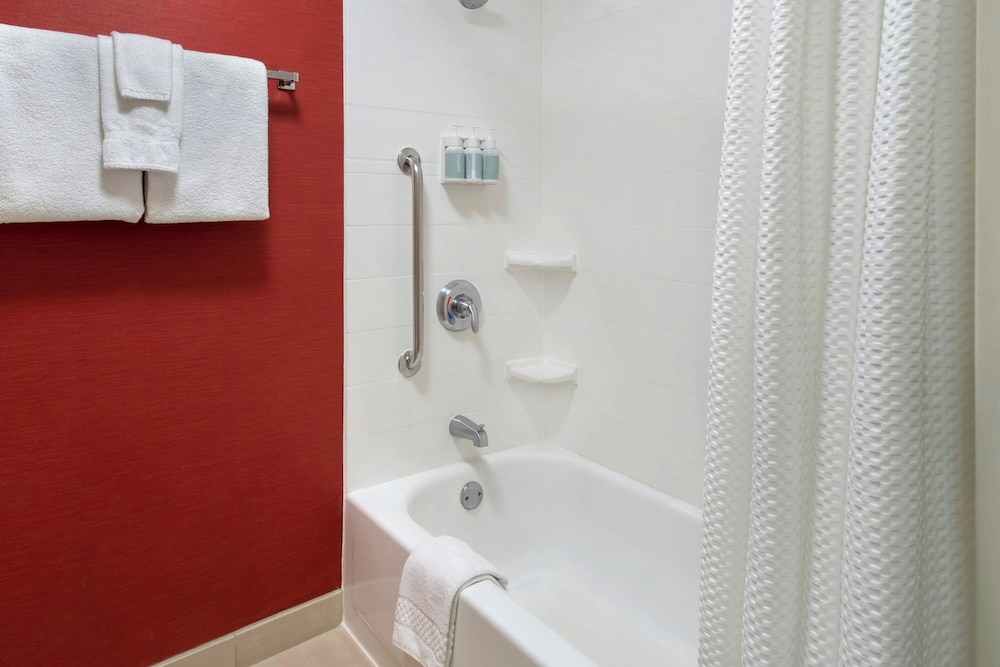 Courtyard by Marriott Mt. Laurel - photo 13