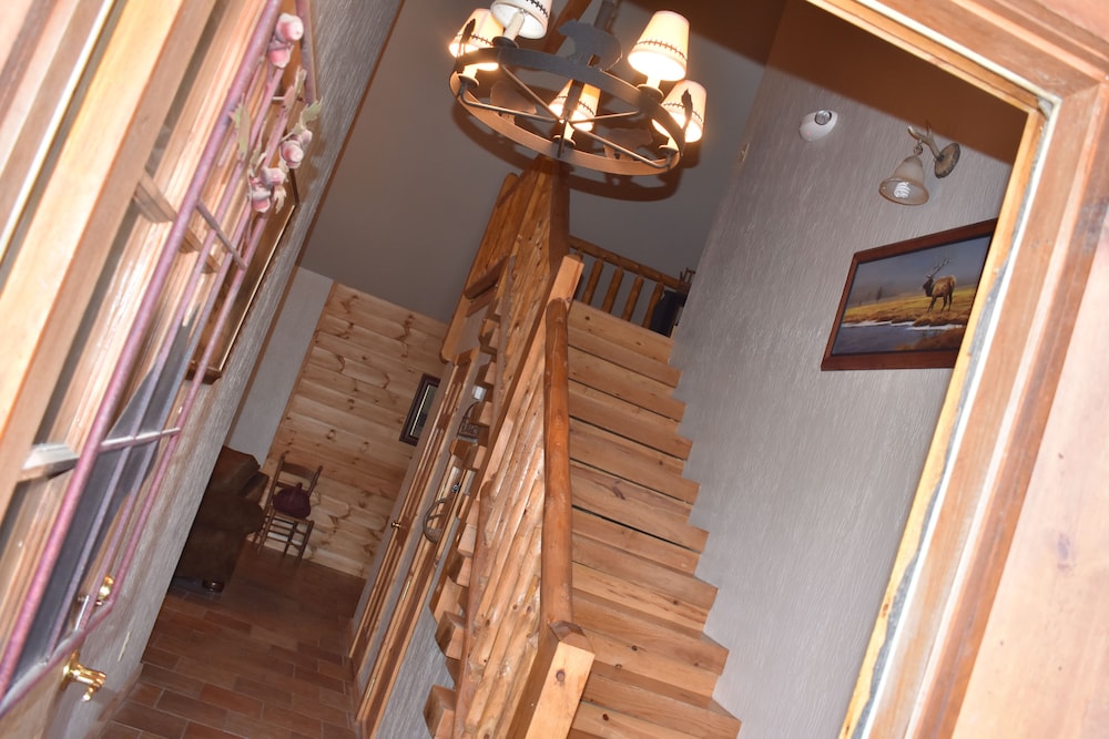 Bear Creek Lodge Cabin Resort - photo 45