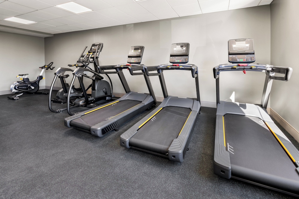 Holiday Inn & Suites Columbia NE Ft Jackson Area by IHG - photo 41