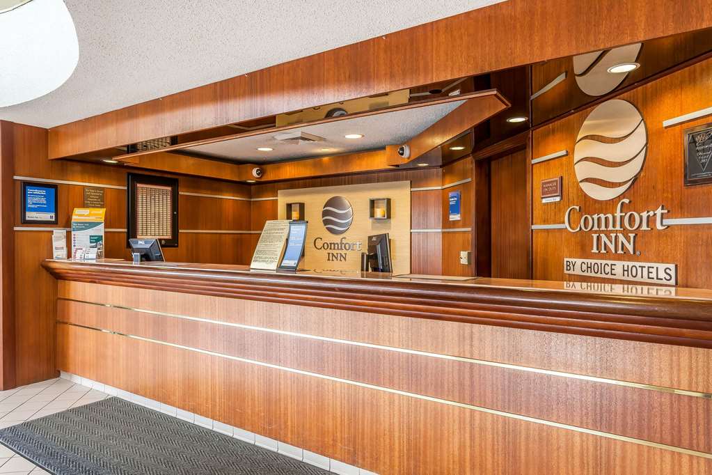 Comfort Inn Cleveland Airport - photo 7