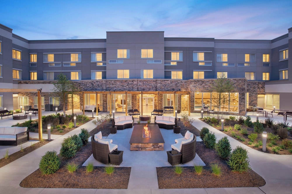 Courtyard By Marriott Wayne Fairfield — Wayne