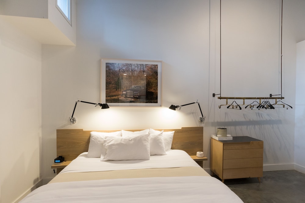 The 404 Hotel - photo 7