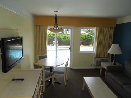 Royal Atlantic Beach Resort - photo 17