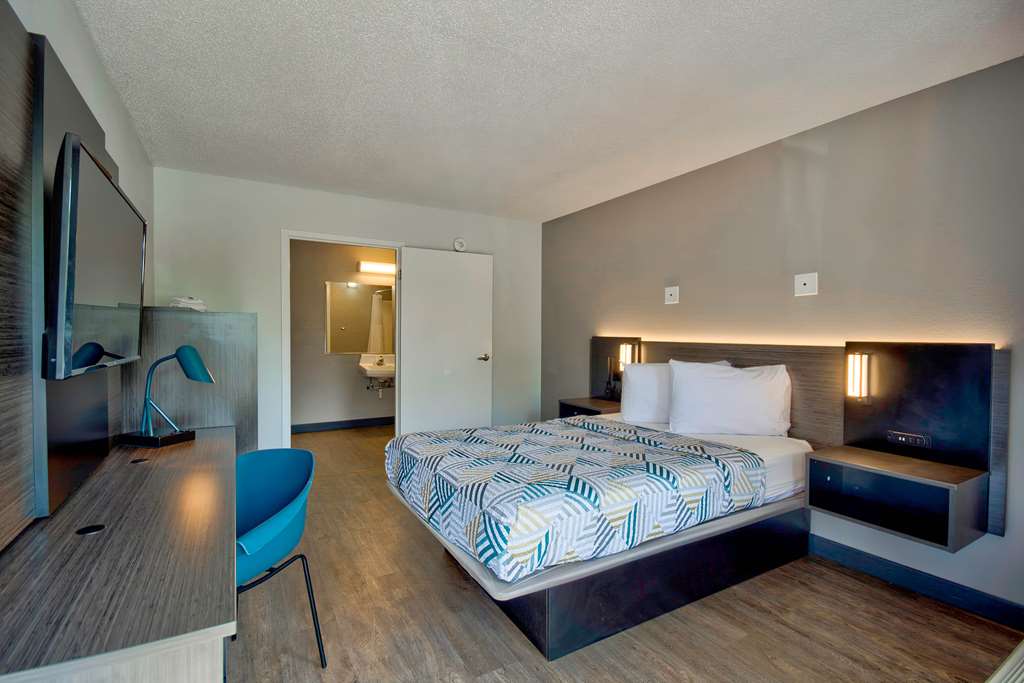 Motel 6 Warren MI Detroit East - photo 10