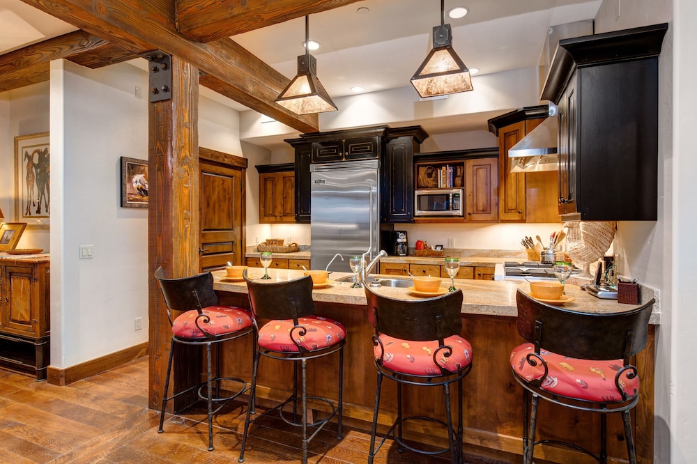 Abode at Silver Star - photo 8