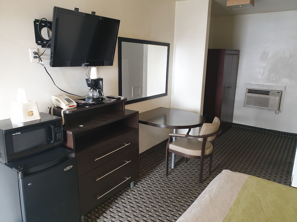 Split Mountain Motel - photo 5