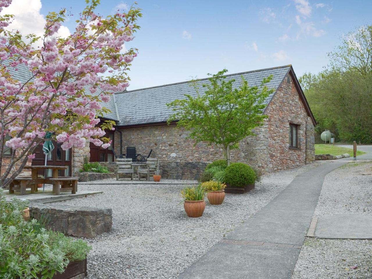 Rook - carbon neutral hotel in Newton Abbot