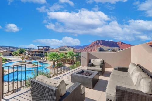 Paradise Village 112 Water Park and Kids Cove Ping Pong PS4 Games Beautiful Mountain Views and More — 4-Star Luxury Hotel in Santa Clara, United States