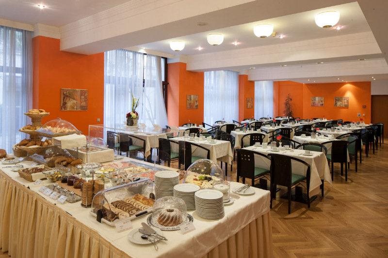 Austria Trend Hotel Favorita — 4-Star Luxury Hotel in Vienna, Austria
