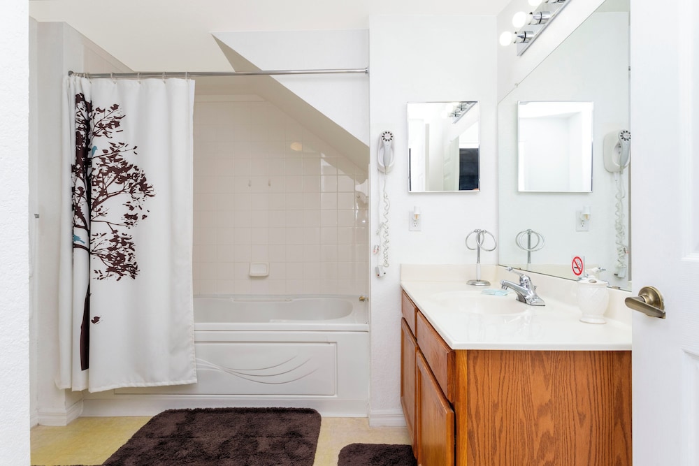 Stunning 3Bd Close to Disney @ Venetian Bay 105 - photo 19
