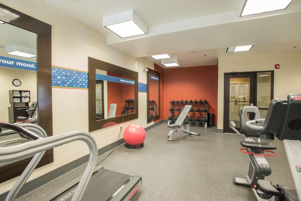 Hampton Inn & Suites Dayton Airport - photo 36