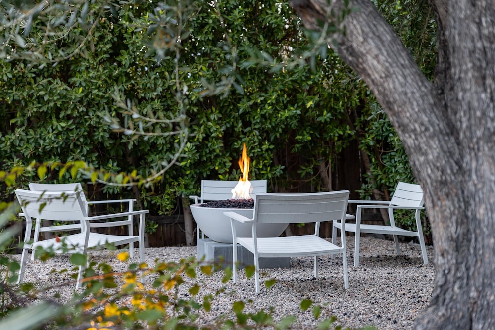 Desert Eden — 4-Star Luxury Hotel in Palm Springs, United States