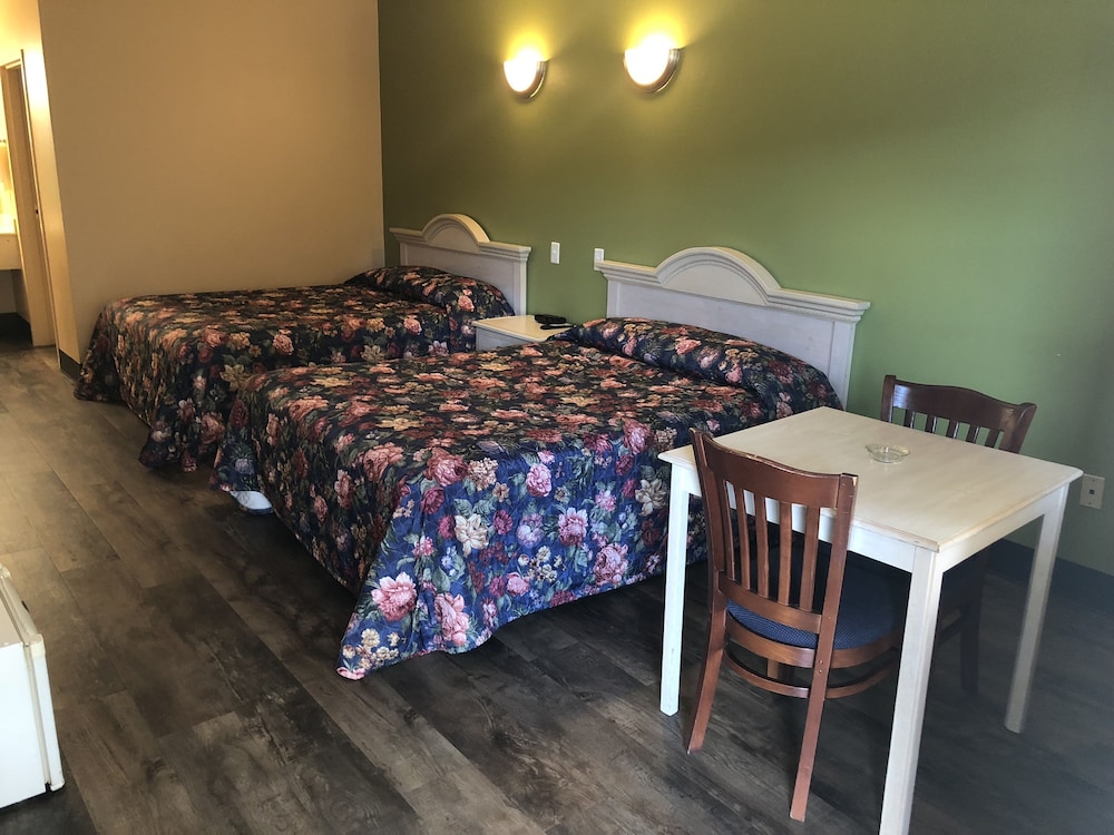 Weston Inn & Suites - photo 10