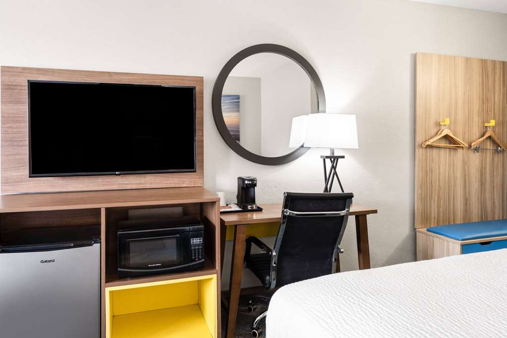 Days Inn by Wyndham Ardmore - photo 16