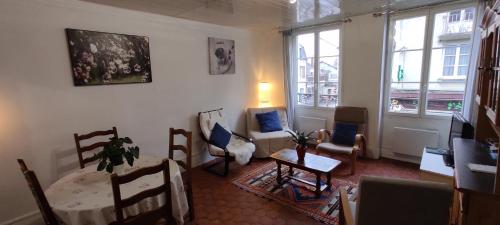 Coeur de Ville - carbon neutral hotel in Unknown City