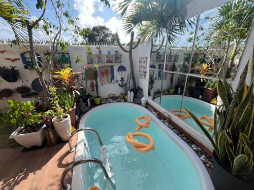 Bangalô térreo com quintal e piscina privativos in Tamandare, Brasil