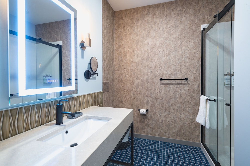 The Vault Hotel - photo 13