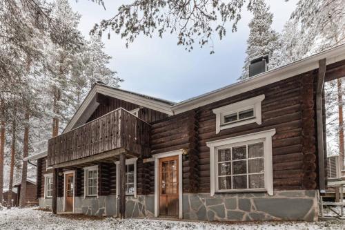 Log Cabin Apartment Alppirinne — 4-Star Luxury Hotel in Kemijaervi, Finland